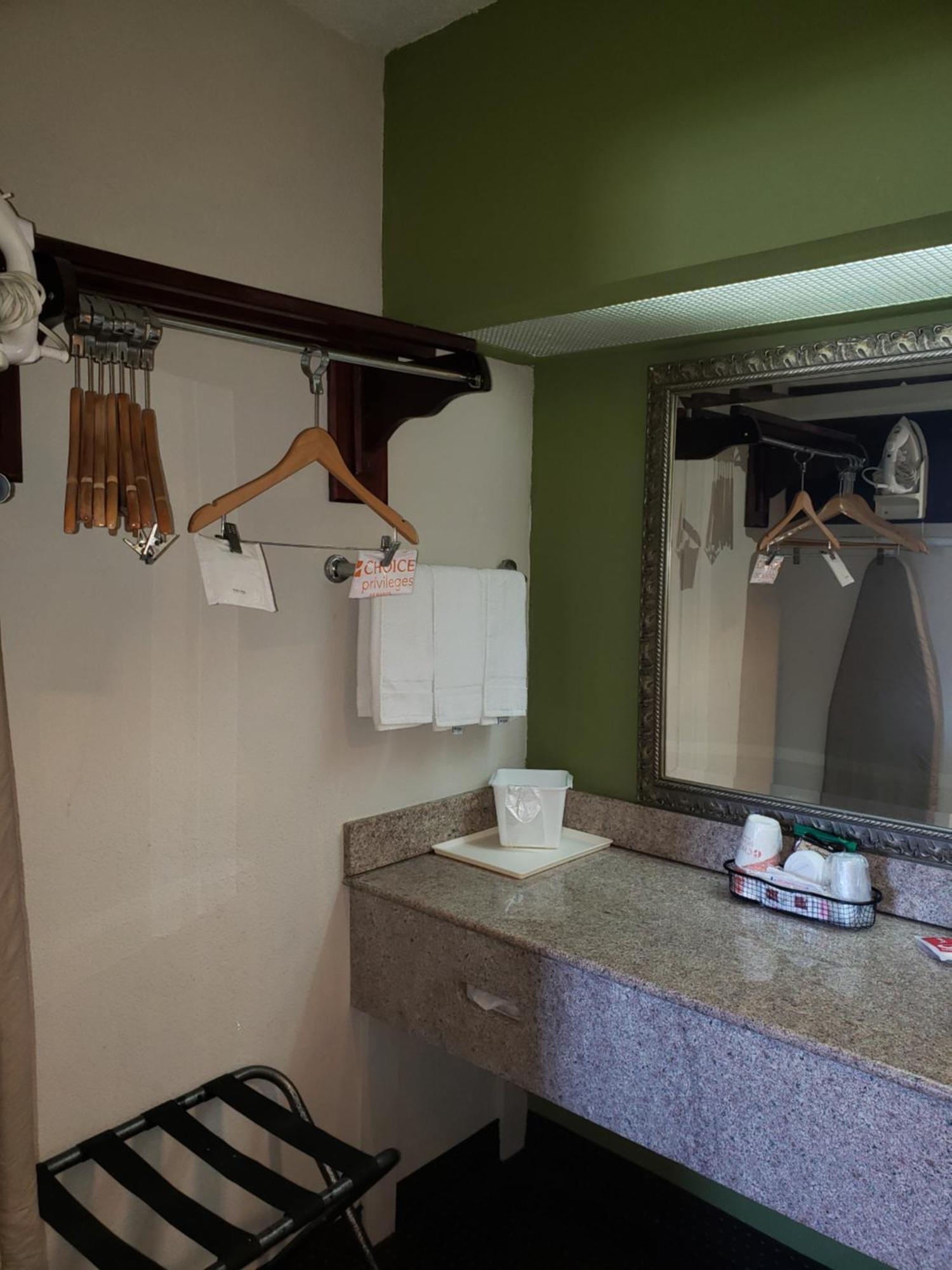 Econo Lodge Elizabeth City Esterno foto